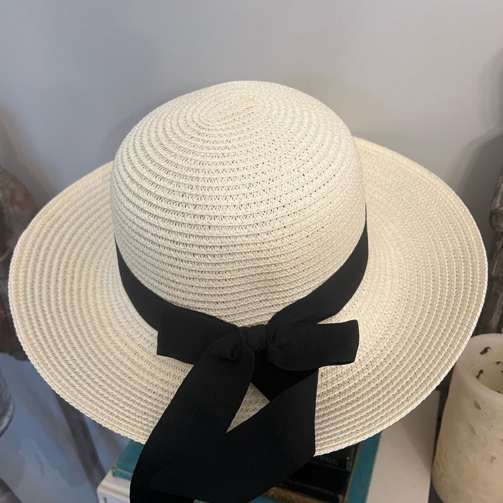 New WHITE CLAW Seltzer Panama Womens Sun Hat Black Ribbon Resort Beach Demure - Picture 2 of 6